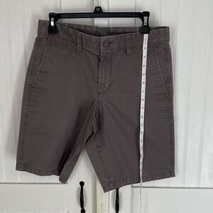 Gap classic men’s khaki shorts size 30